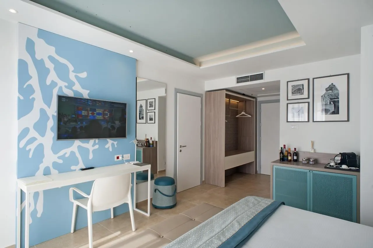 Modica Beach Resort 마리나 디 모디카 4*,
